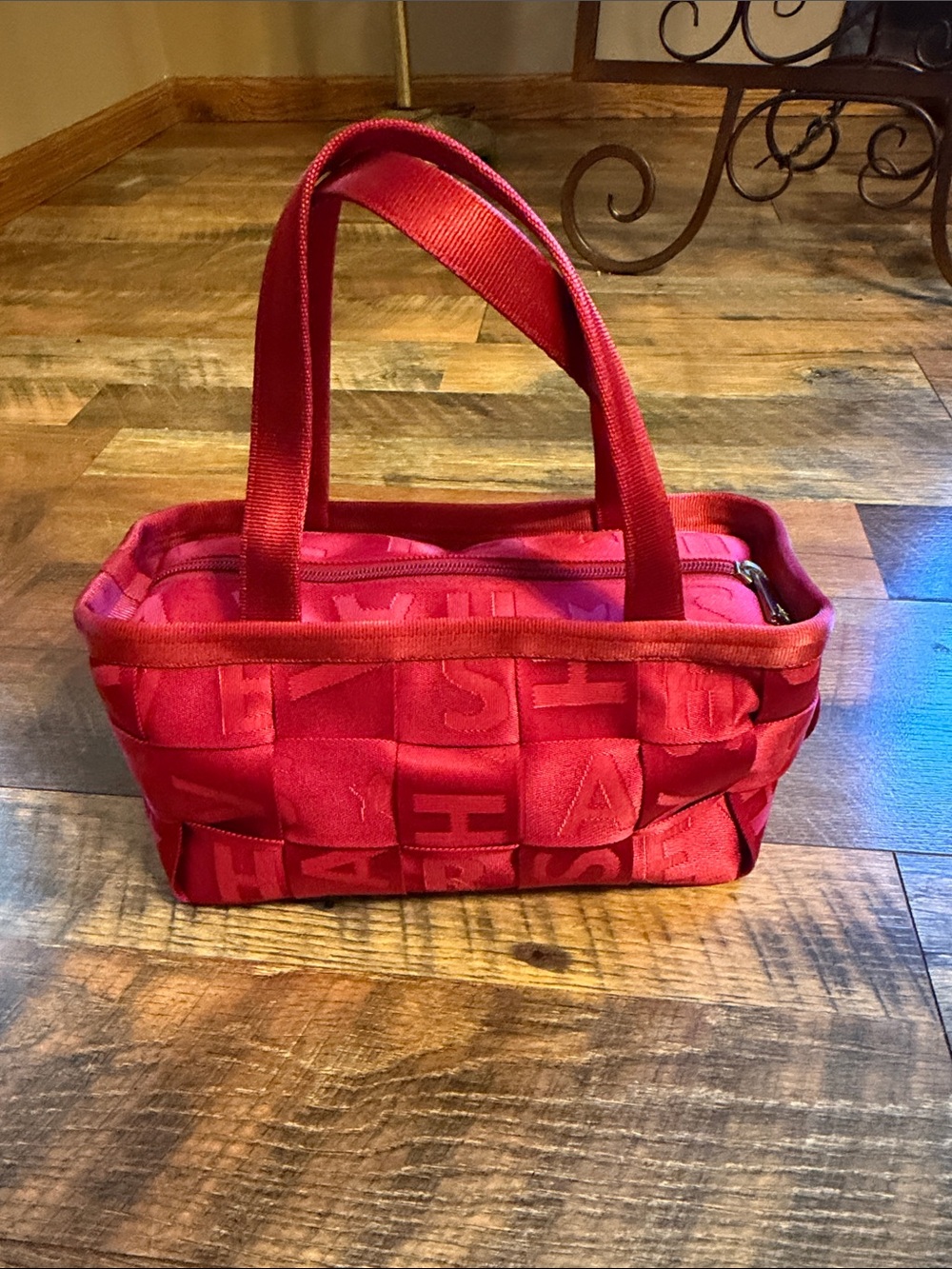 Harvey’s Original Seatbelt Red Patterned Mini Tote Bag